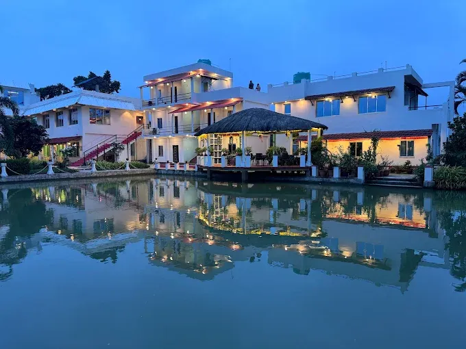Kholaakash Hotel